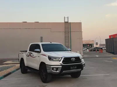 2025 Toyota Hilux SR5 - GCC Specs - Brand New!-7