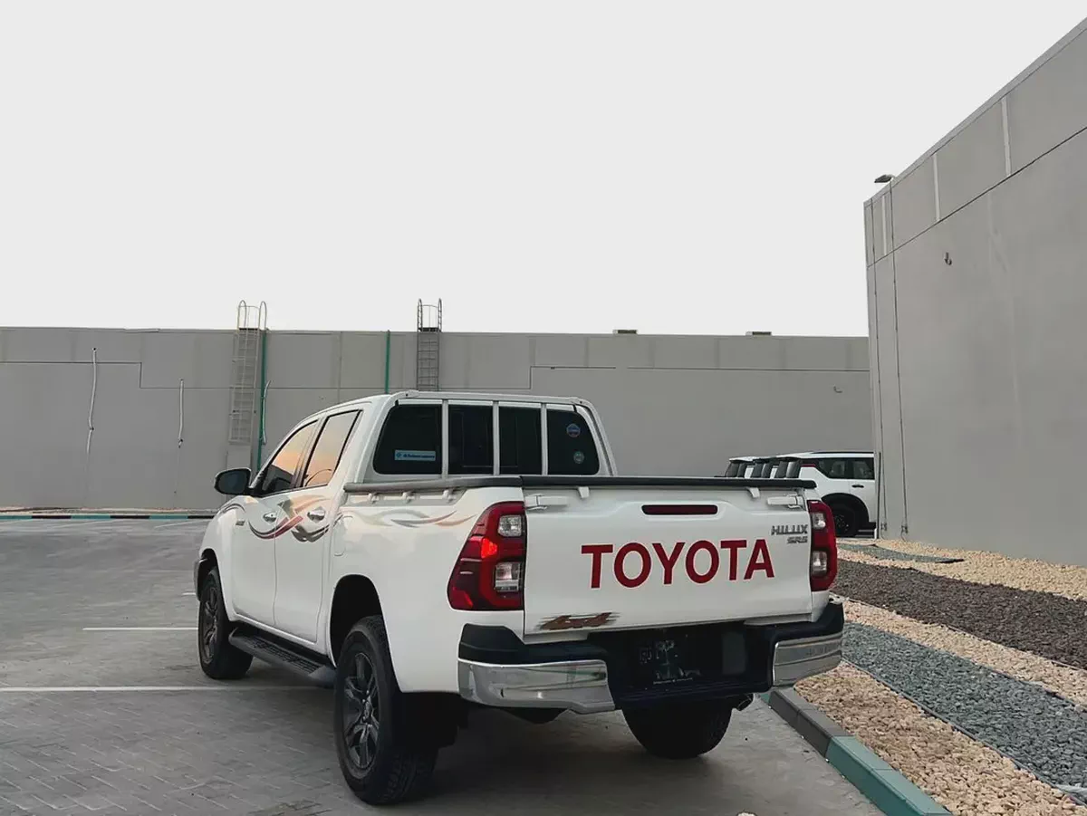 2025 Toyota Hilux SR5 - GCC Specs - Brand New!-10-10