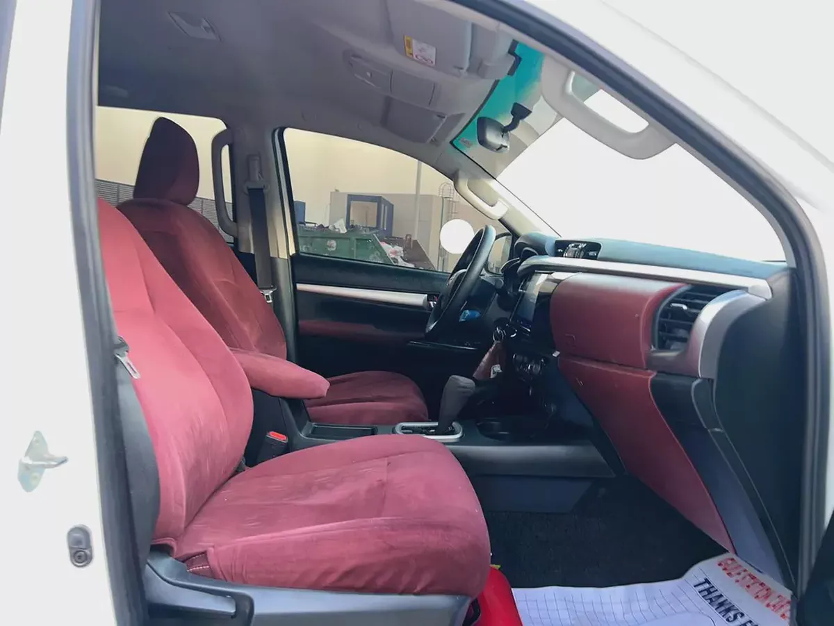 2025 Toyota Hilux SR5 - GCC Specs - Brand New!-12-12
