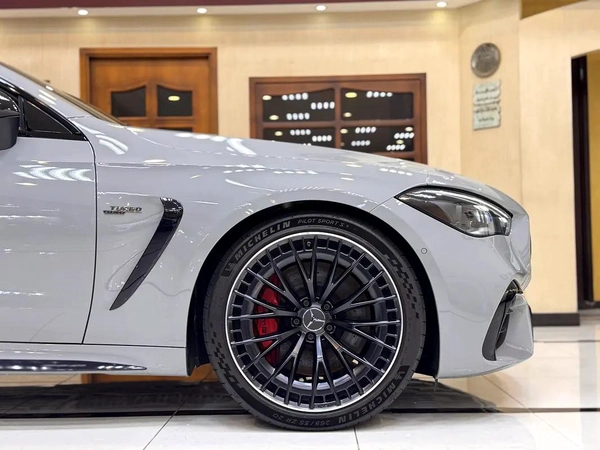 CLE 53 AMG / 8,000 Km / 5 YEARS WARRANTY / SPECIAL ORDER/ FULL OPTION