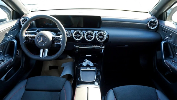 MERCEDES -BEN A 200L 1.5L V4 FULL OPTION MODEL 2025 CHINESE SPECS