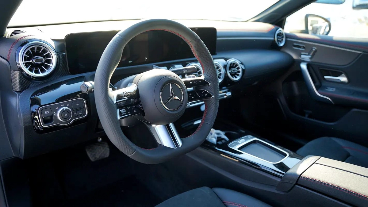 MERCEDES -BEN A 200L 1.5L V4 FULL OPTION MODEL 2025 CHINESE SPECS-2-2