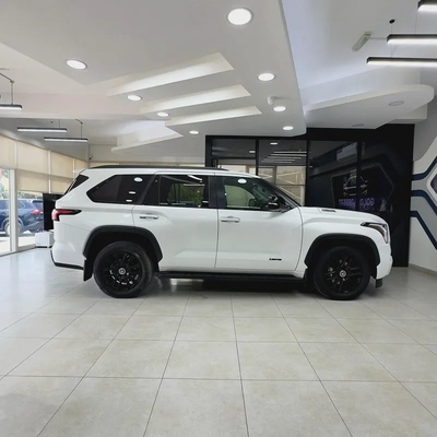 2025 Toyota Sequoia Limited hybrid-3