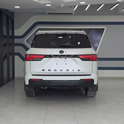 2025 Toyota Sequoia Limited hybrid-4