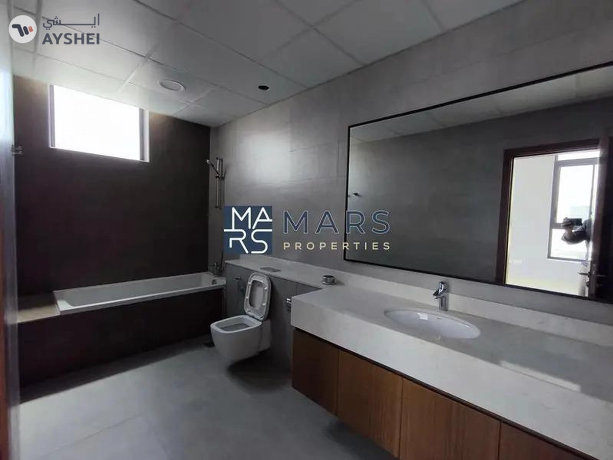 FREEHOLD CORNER VILLA FOR SALE IN TILAL CITY