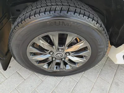 Toyota Land Cruiser VXR 2011 GCC Specs-18
