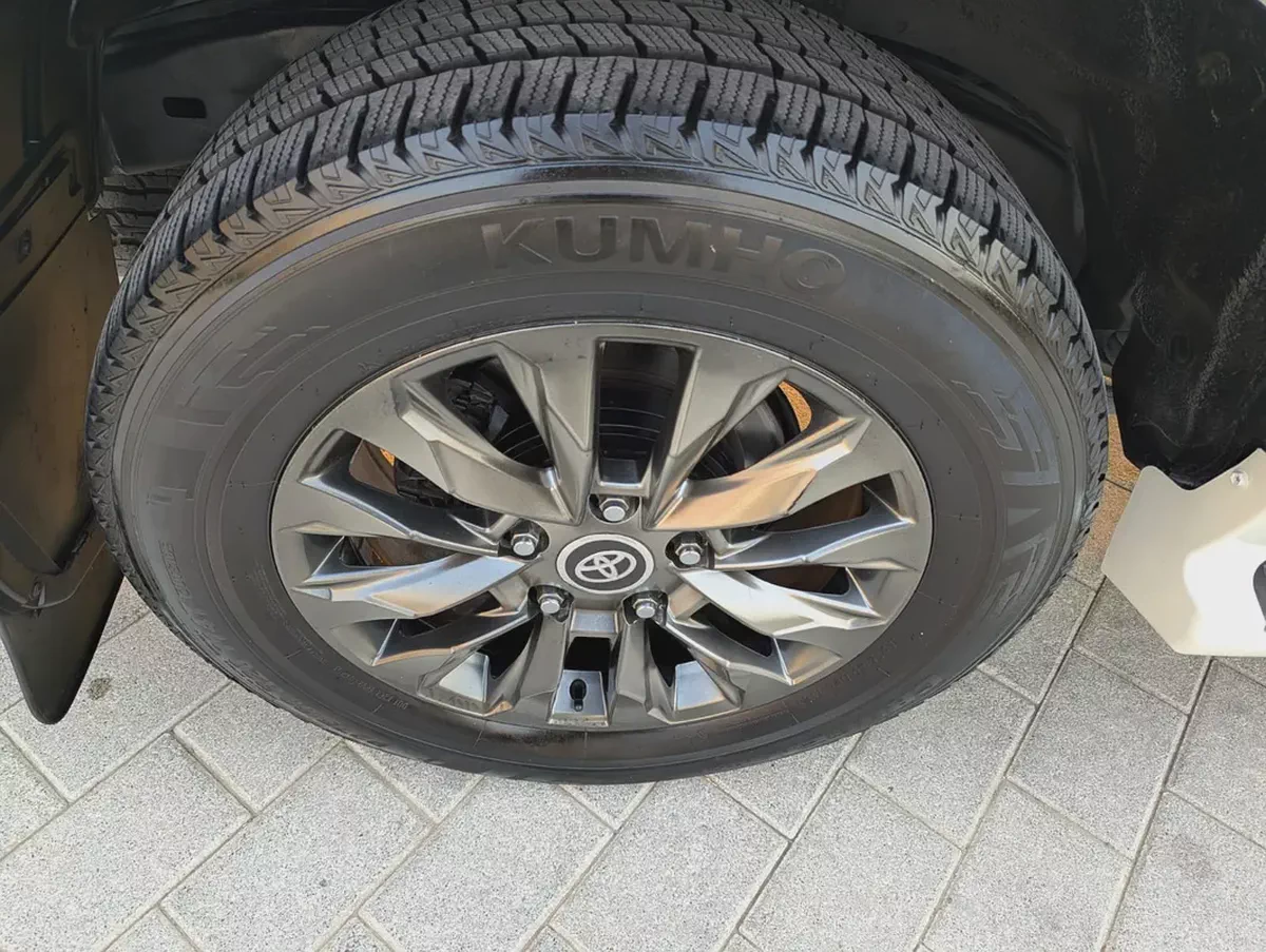 Toyota Land Cruiser VXR 2011 GCC Specs-18-18