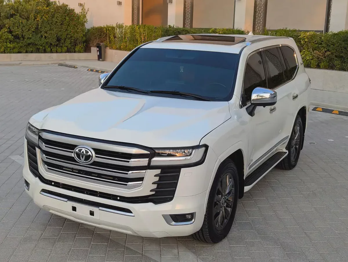Toyota Land Cruiser VXR 2011 GCC Specs-1-1
