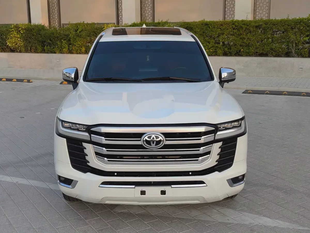 Toyota Land Cruiser VXR 2011 GCC Specs-2-2