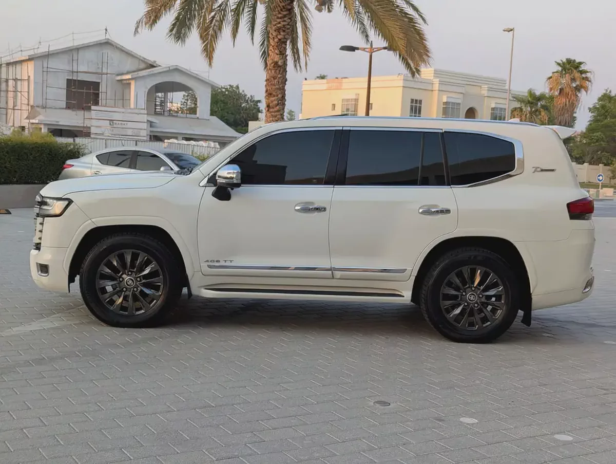 Toyota Land Cruiser VXR 2011 GCC Specs-3-3