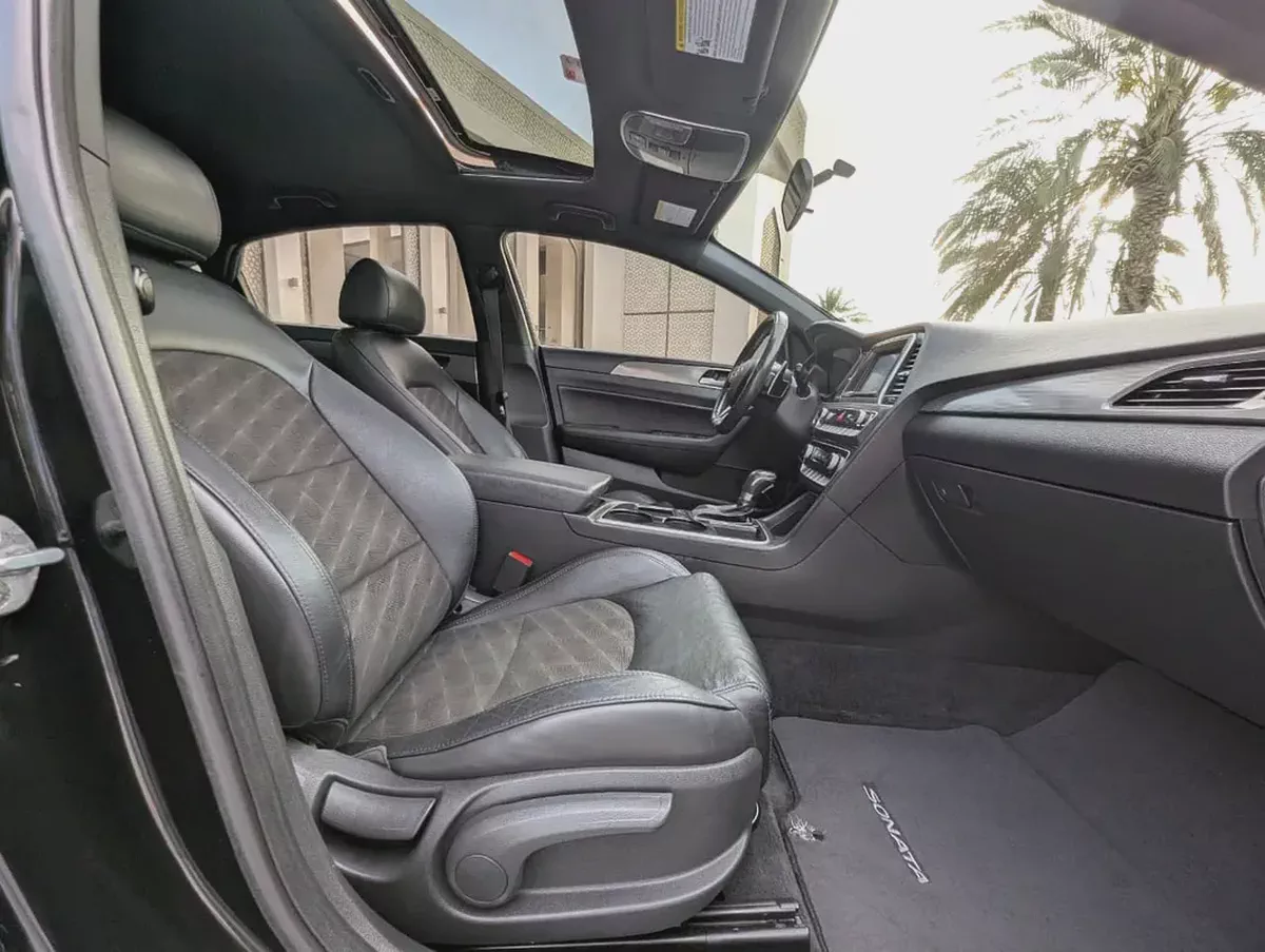Hyundai Sonata 2018 Sport US Specs Premium Condition 4Cyl Full Option With Sunroof-5-5