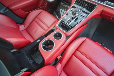 4,200 P.M | 0% DownPayment | Porsche Service | SummerOffer Extra Options-17