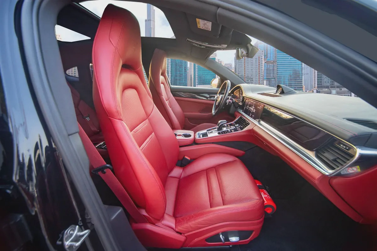 4,200 P.M | 0% DownPayment | Porsche Service | SummerOffer Extra Options-12-12