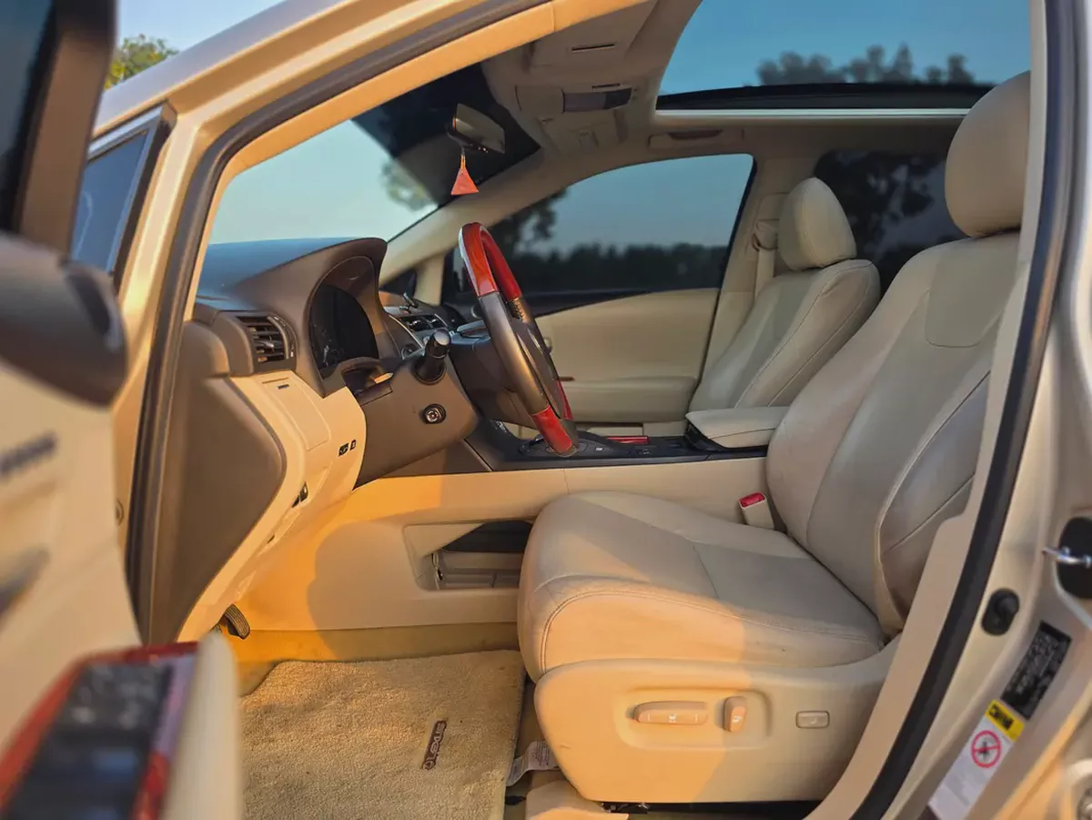 Lexus RX-Series 2012 GCC Specs in Excellent Condition-11-11