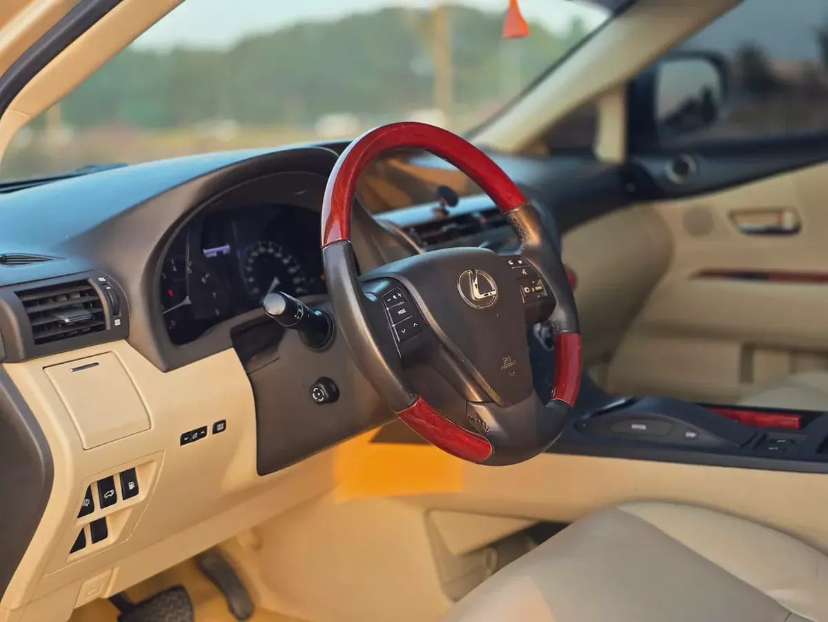 Lexus RX-Series 2012 GCC Specs in Excellent Condition-12-12