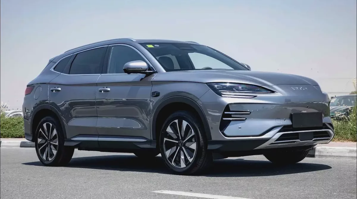 BYD Song Plus Premium- Chinese —2025- FULL OPTIONS-LOW MILAGE-FREE ACCIDENT-ORIGINAL PAINT-5-5