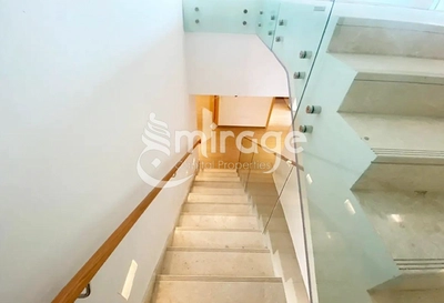 Perfect 3BHK+M | w Pool and Balcony | Beach House-9