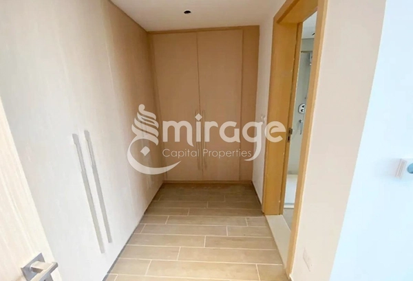 Perfect 3BHK+M | w Pool and Balcony | Beach House