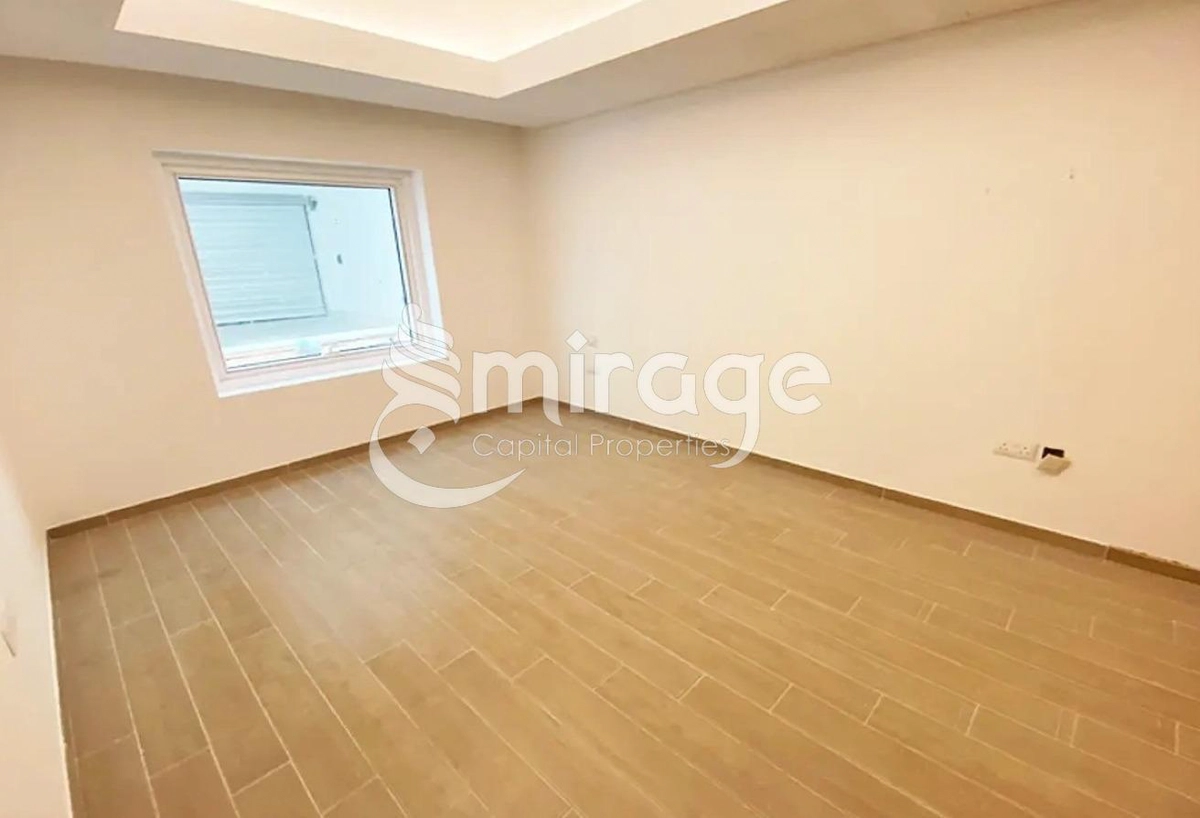 Perfect 3BHK+M | w Pool and Balcony | Beach House