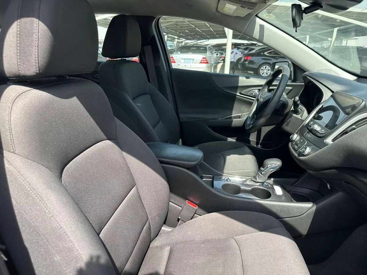 Chevrolet Malibu LS (NON GCC)-11-0