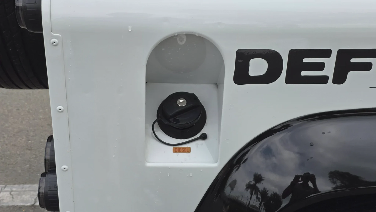 Defender 90 (Diesel Manual)-6-6
