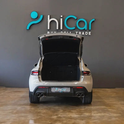AED 4,024 P.M • 0% Downpayment •  Porsche Macan • 1 Year Warranty-3