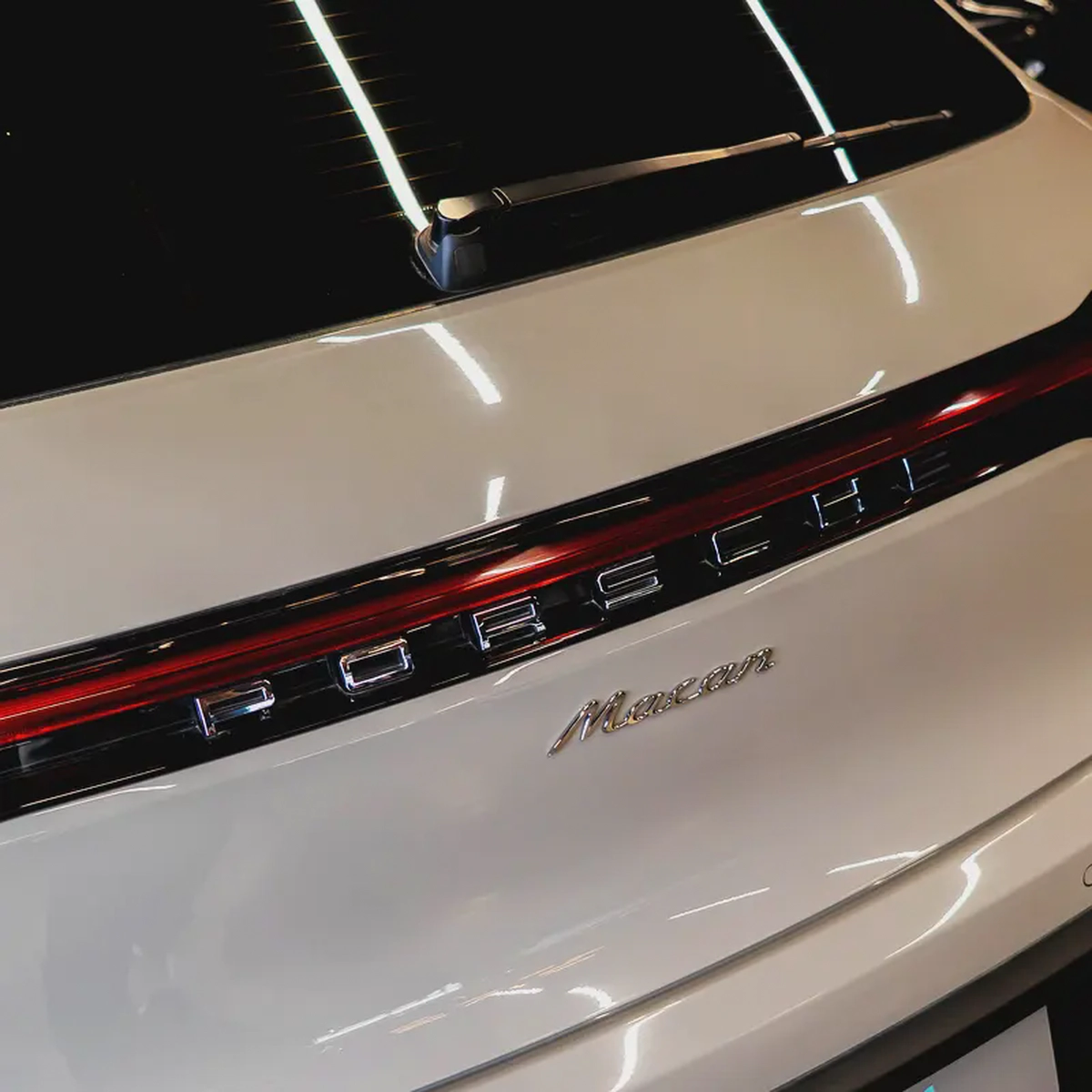 AED 4,024 P.M • 0% Downpayment •  Porsche Macan • 1 Year Warranty-5-5