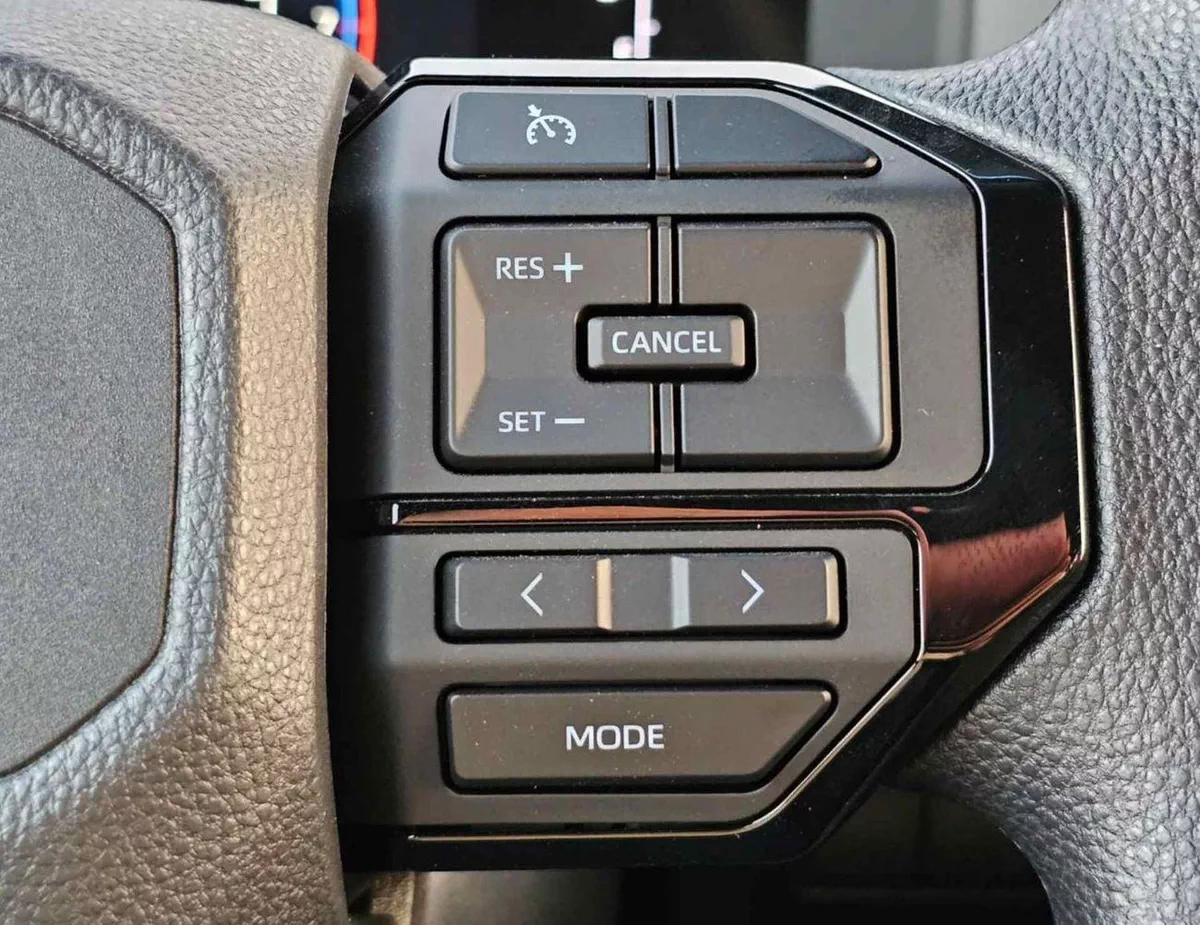 Toyota Prado TURBO ALL ROUNDER TOYOTA PRADO TURBO ALL ROUNDER || 2.4L PETROL V4 | SUNROOF | DIFF-LOCK | RR CAMERA | ALLOY WHEELS |-21-0