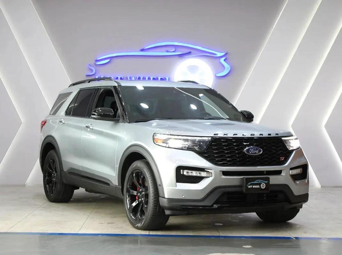 2022 - Ford Explorer ST - V6-8-8