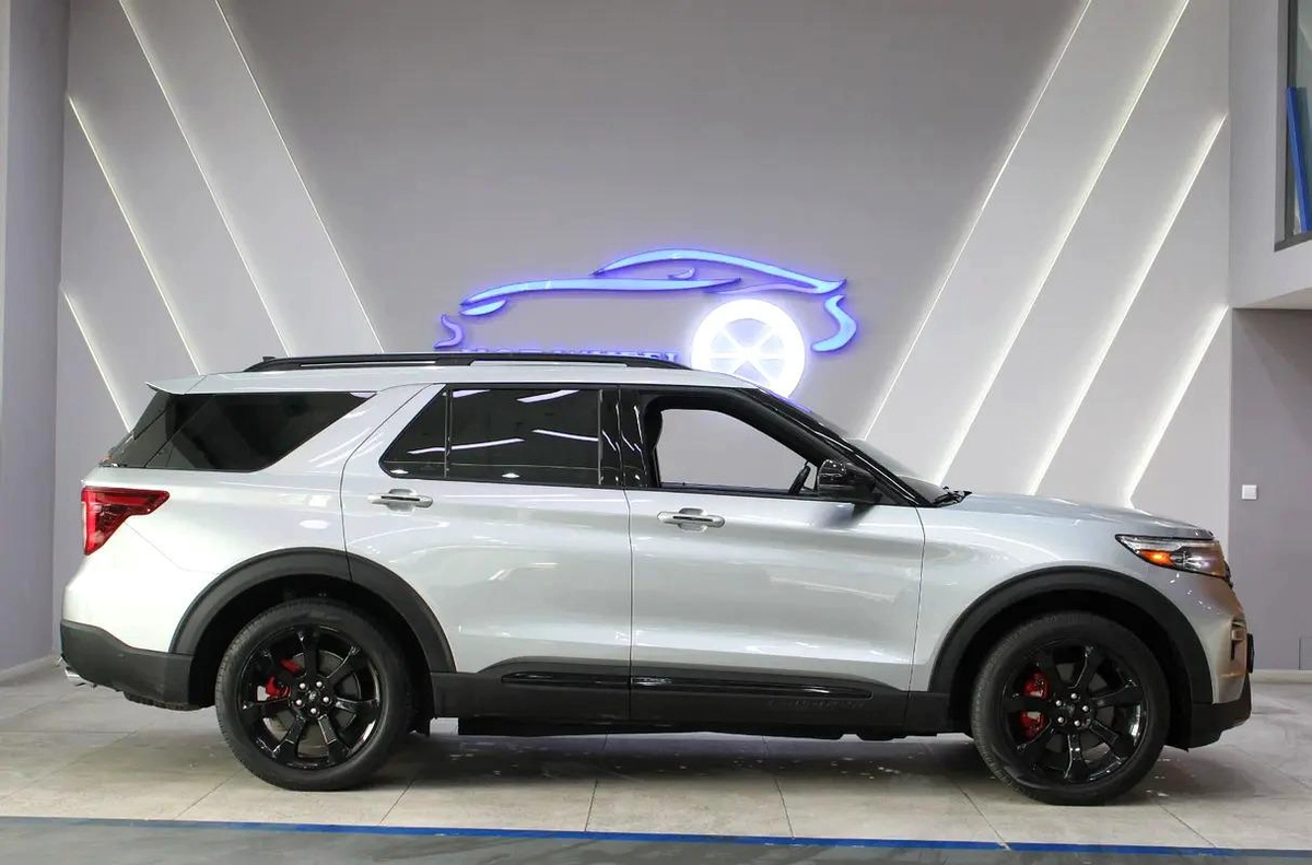 2022 - Ford Explorer ST - V6-13-13