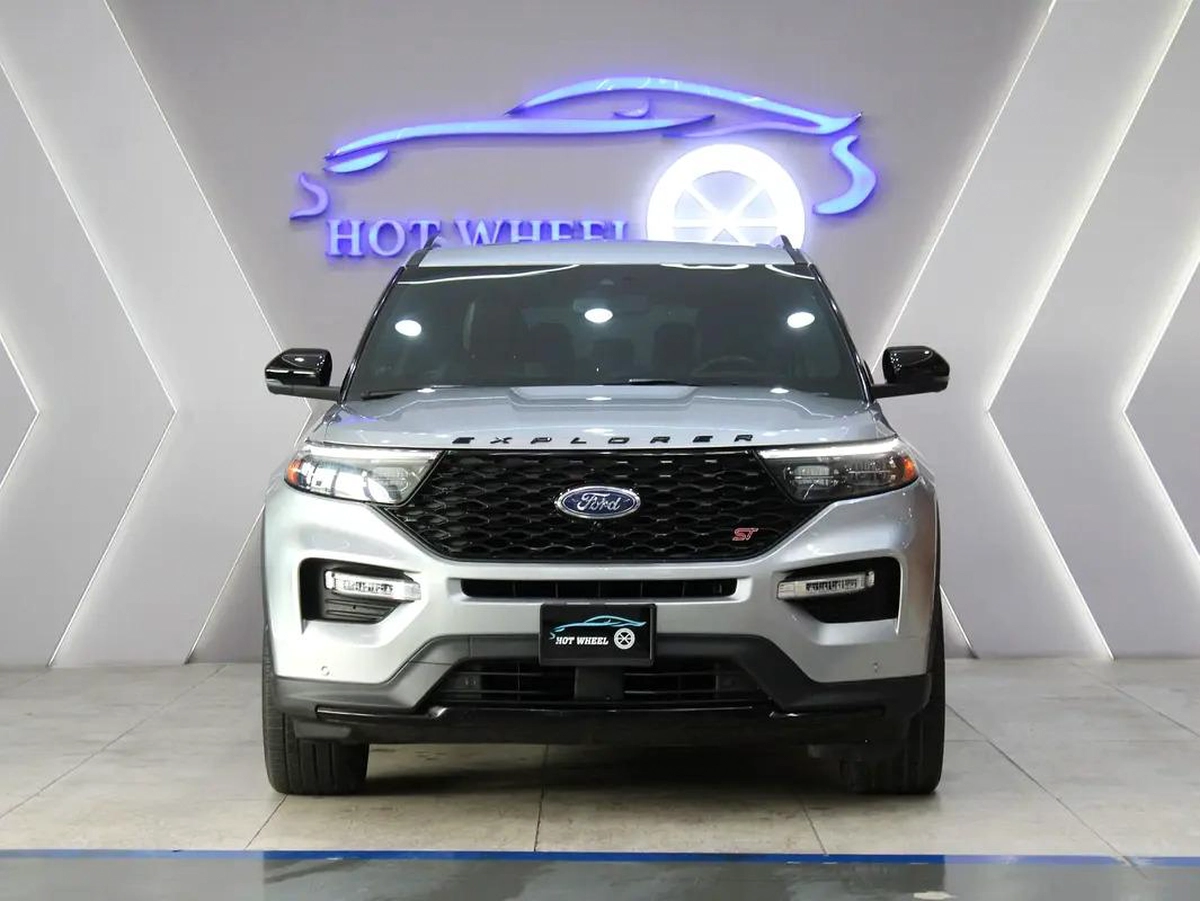 2022 - Ford Explorer ST - V6-5-5