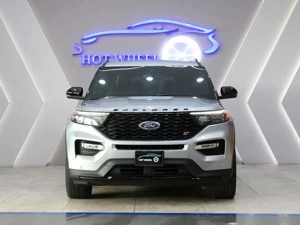 2022 - Ford Explorer ST - V6