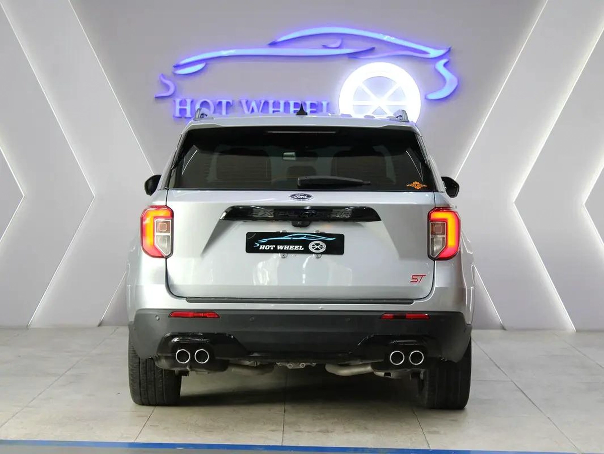 2022 - Ford Explorer ST - V6-17-17