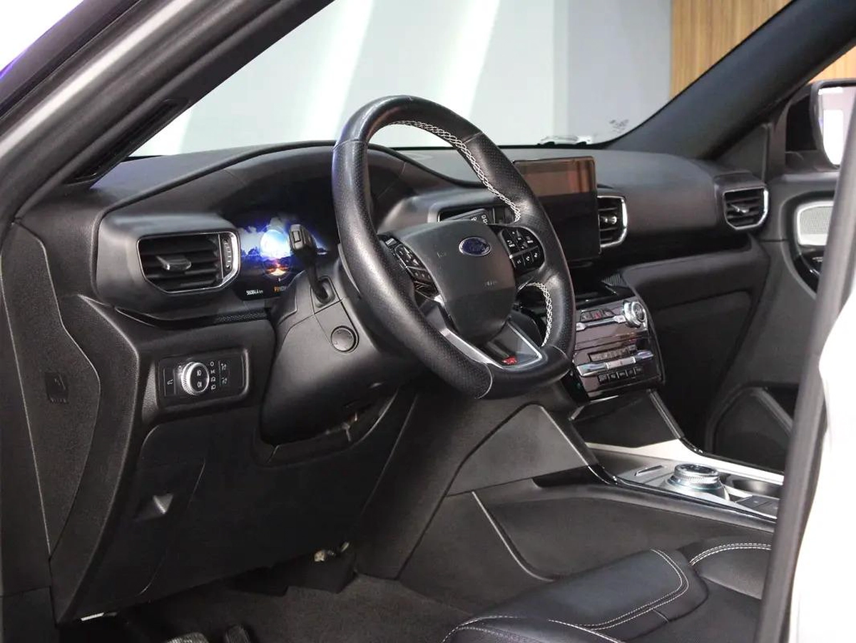 2022 - Ford Explorer ST - V6-9-9