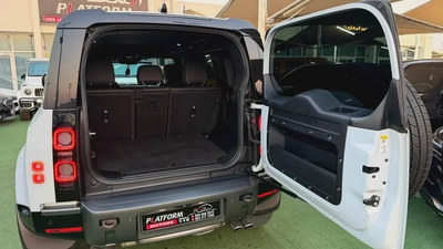 Land Rover Defender 110 V8 Edition P525 2022| GCC Specs | Original paint-15