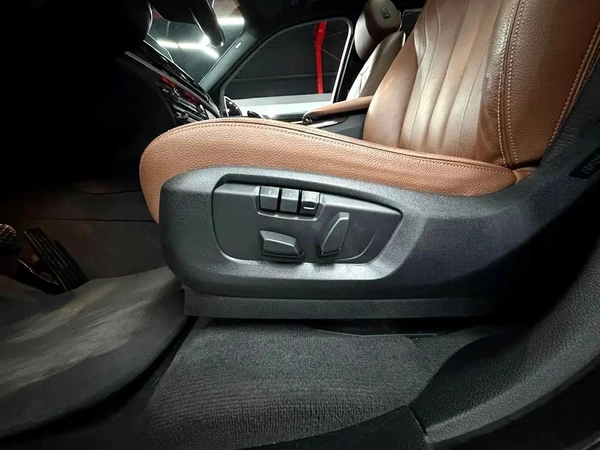 Aed 1028 | BMW X5 Xdrive35i | 7 Seater | GCC Specs