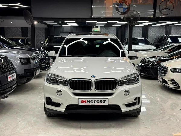 Aed 1028 | BMW X5 Xdrive35i | 7 Seater | GCC Specs