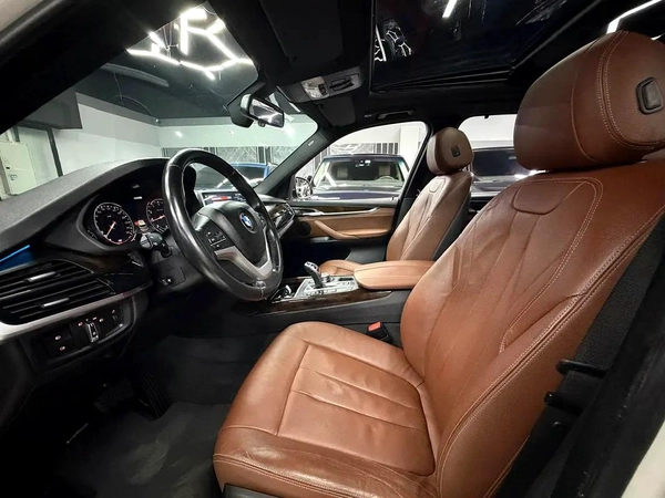 Aed 1028 | BMW X5 Xdrive35i | 7 Seater | GCC Specs