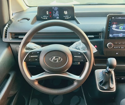 Hyundai Staria Comfort 2024 GCC Specs - Brand New-15
