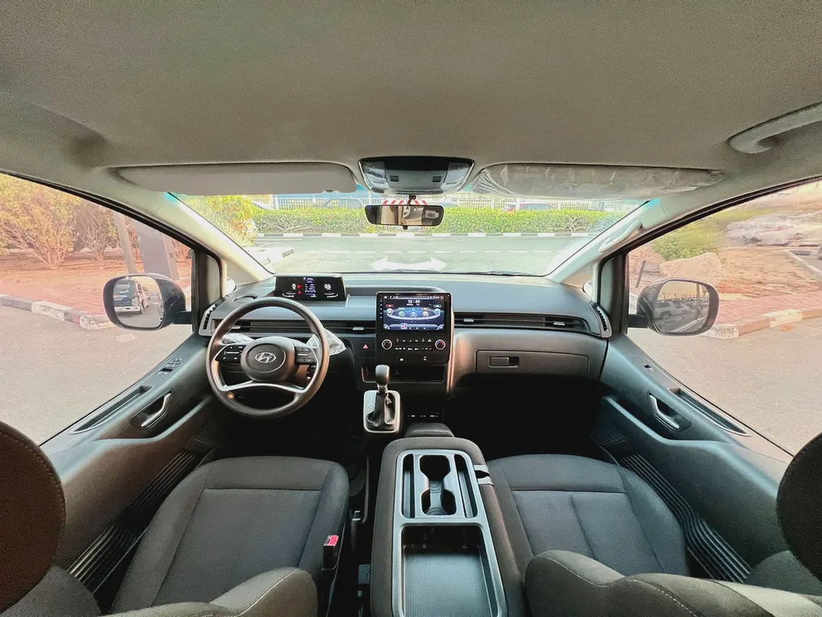 Hyundai Staria Comfort 2024 GCC Specs - Brand New-14-14