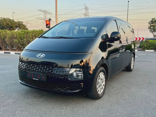 Hyundai Staria Comfort 2024 GCC Specs - Brand New