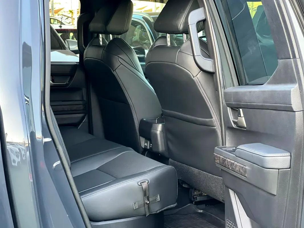 Toyota Tacoma 2024 American Specs limited-6-6