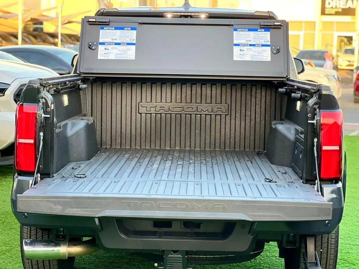Toyota Tacoma 2024 American Specs limited-9-9
