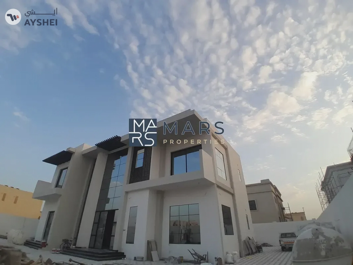 Villa for sale with a modern design directly from the owner without an intermediary