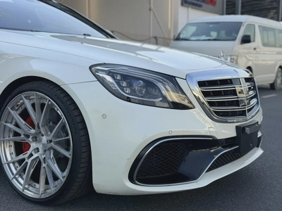 Mercedes Benz S63 AMG-17