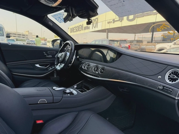 Mercedes Benz S63 AMG