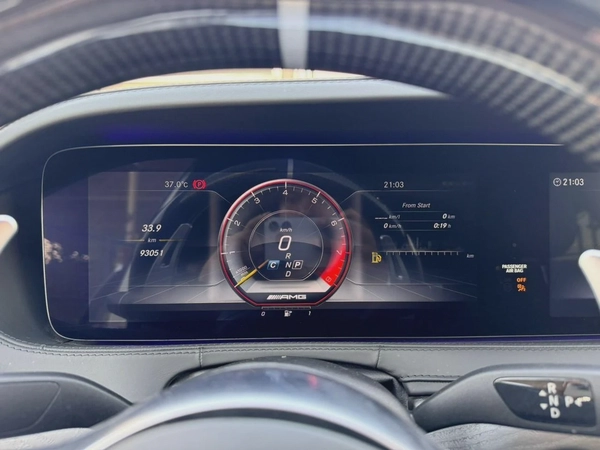 Mercedes Benz S63 AMG