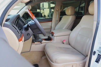 Toyota Land Cruiser VXR 2014 5.7 GCC Specs-9