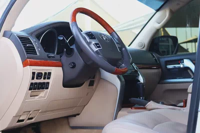 Toyota Land Cruiser VXR 2014 5.7 GCC Specs-12