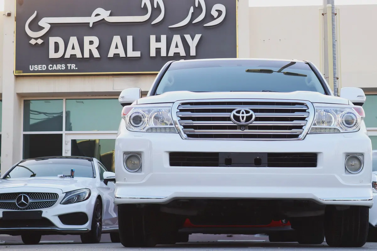 Toyota Land Cruiser VXR 2014 5.7 GCC Specs-1-1